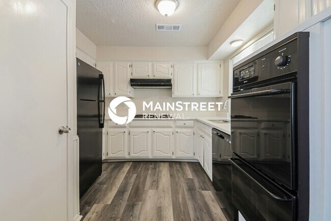 Building Photo - 4 Bedroom Pet-Friendly Home in Rowlett, TX with Main Street Renewal