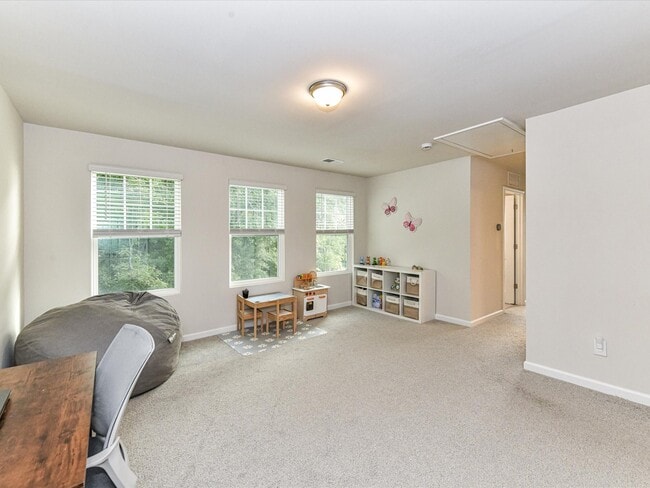 Building Photo - 5661 De Vere Dr