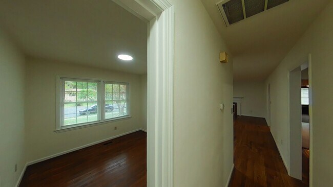 Building Photo - Ranch Style Home in Beechmont of Newport News