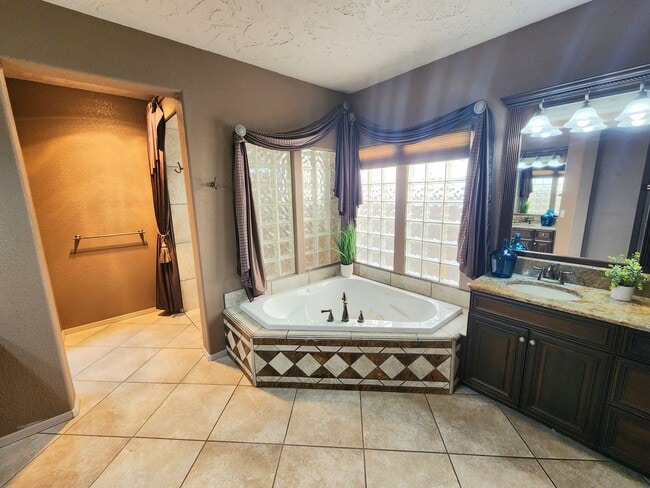 Building Photo - 3635 Arroyo Verde St