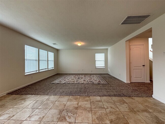 Building Photo - 2527 Boxwood Park