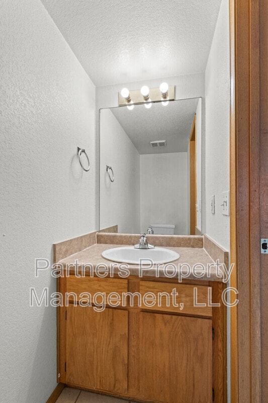 Building Photo - 888 S Curtis Ave