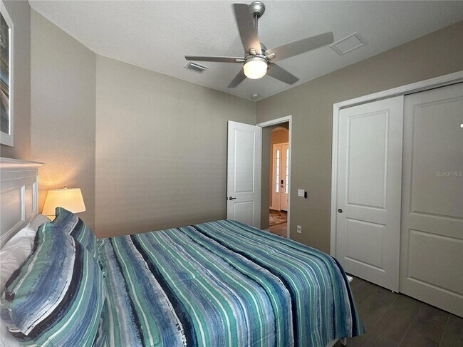 Building Photo - 25115 Longmeadow Dr