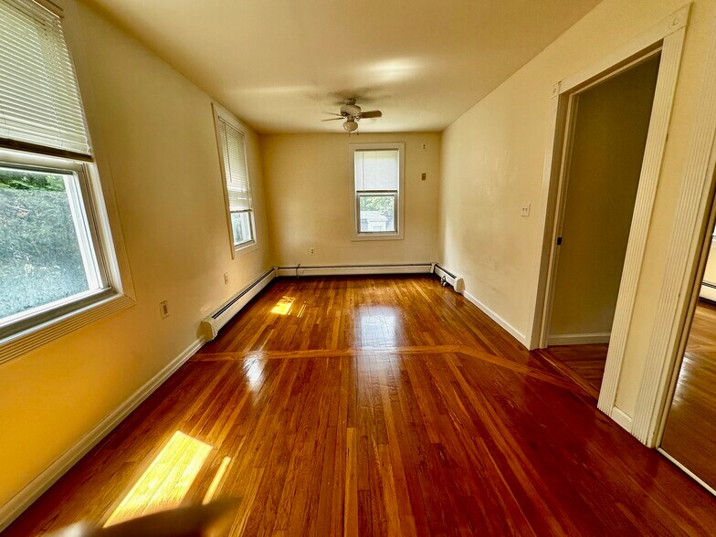 BR #3 - 1585 Bergen Blvd