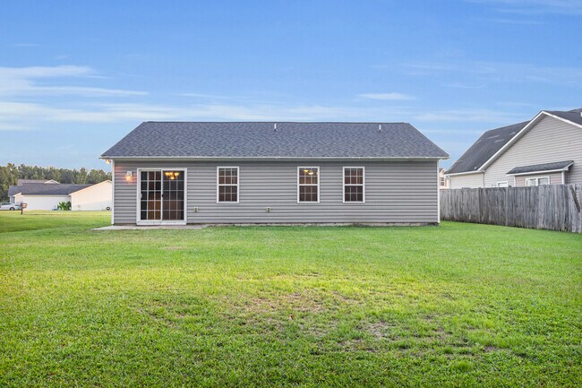 Building Photo - 152 Crooked Run Dr