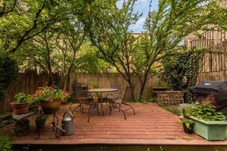 Building Photo - 116 Morris St