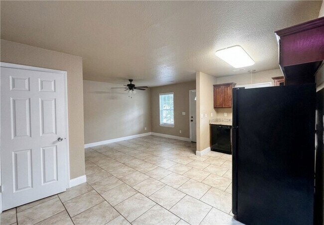 Building Photo - 1521 N Dawn Dr