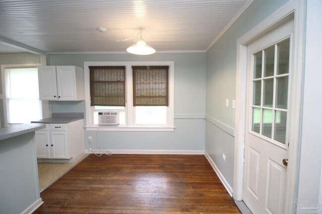 Building Photo - 9 Mandalay Dr