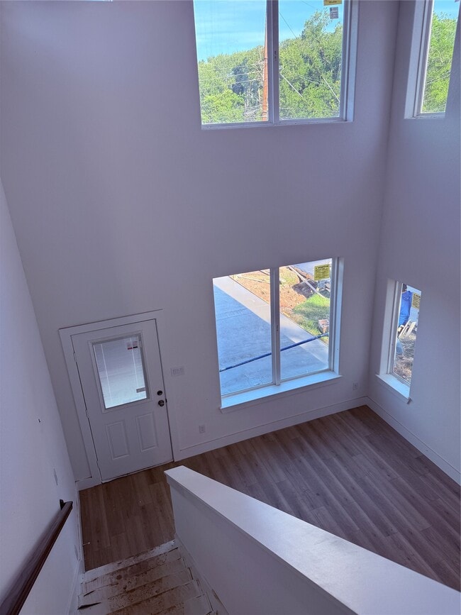Building Photo - 824 Mabel St
