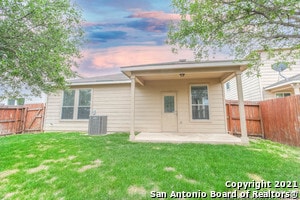 Building Photo - 8947 Oakwood Park