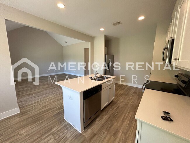 Building Photo - 15597 Crimson Rdg Cir
