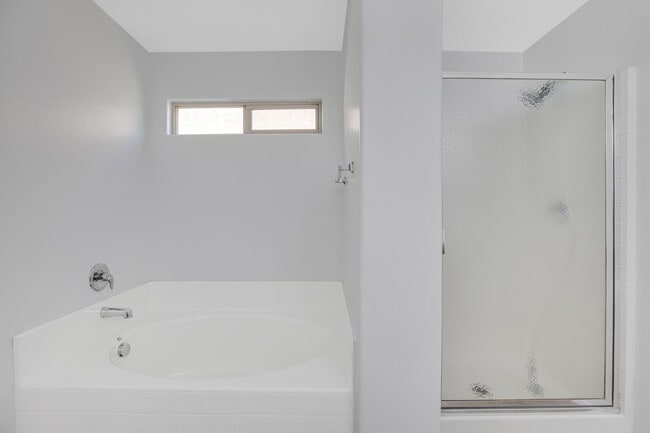 Building Photo - 9547 E Belmont Ave