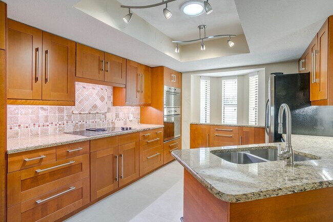 Building Photo - Great Move In Ready 3 Bedroom, 2 Bath Home Located in Northridge- Irving ISD- 75038