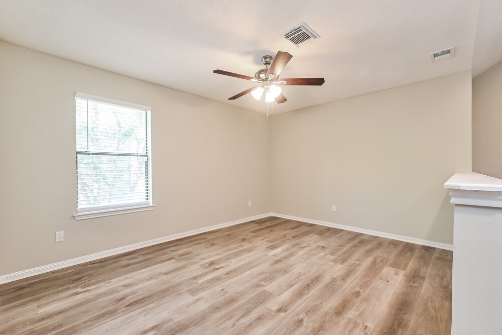 Building Photo - 14118 Double Pine Dr