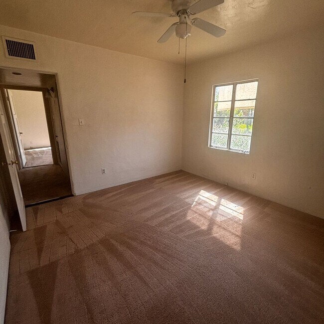 Building Photo - Spacious 3 Bed / 2 Bath Tempe Home – Avail...