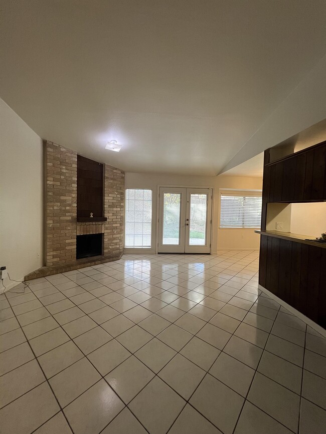 Building Photo - 9123 Alpine Trail St