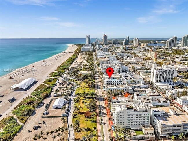 Building Photo - 1052 Ocean Dr