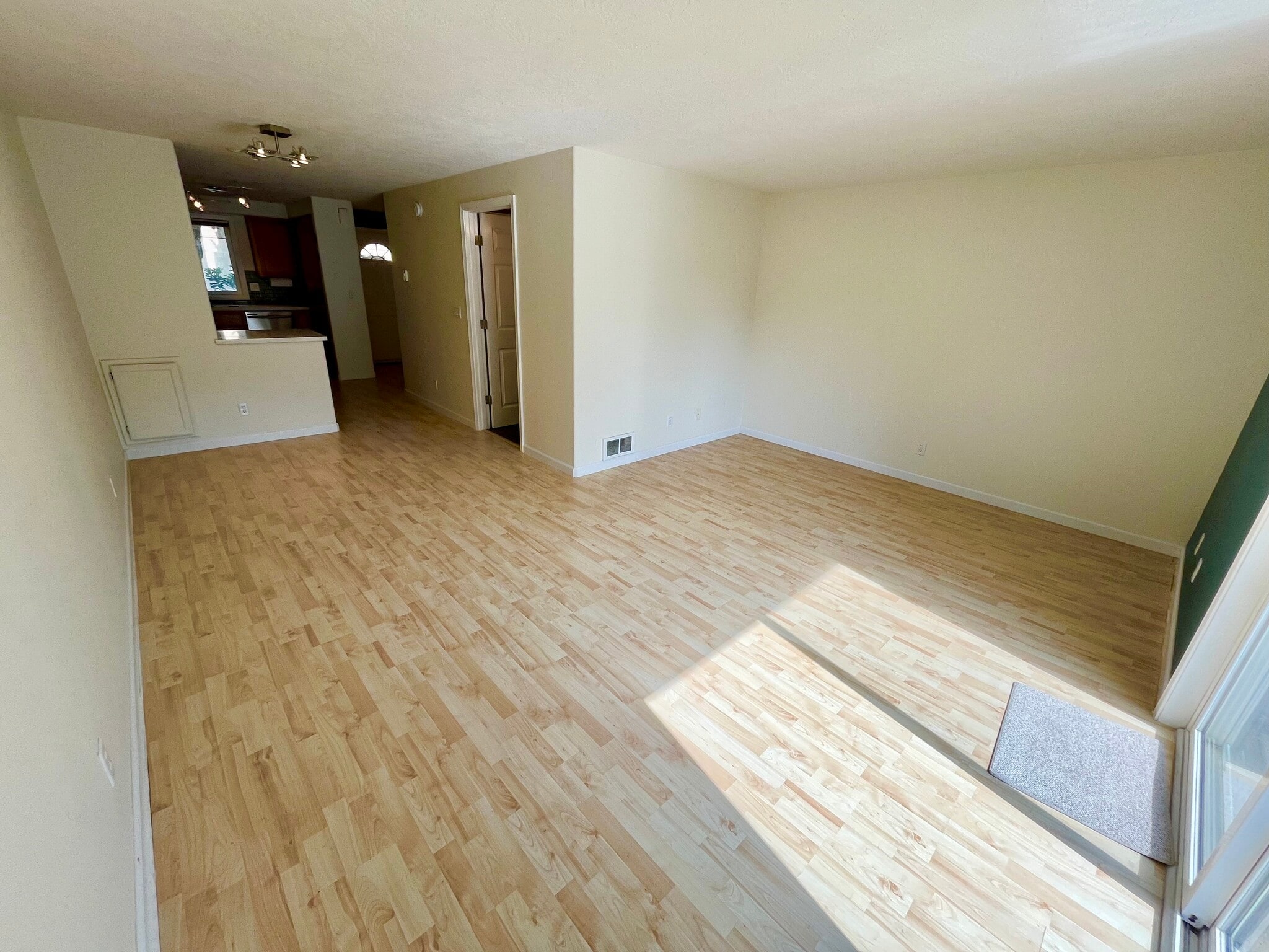 Building Photo - 1582 Fetters Loop