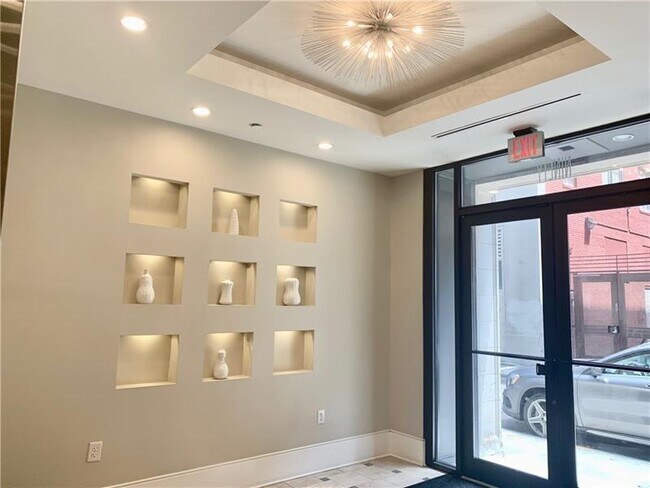 Building Photo - 90 Fairlie St NW