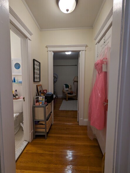 Building Photo - 854 Massachusetts Ave