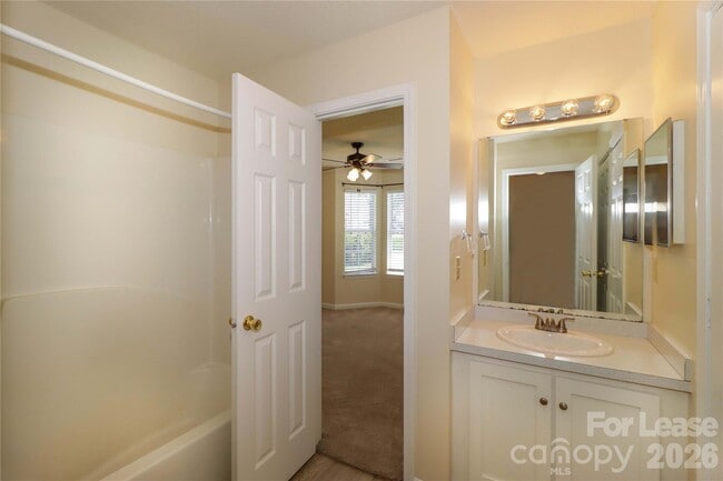 Building Photo - 155 Green Dragon Ct