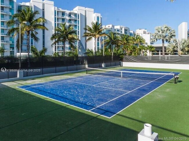 Building Photo - 2950 NE 188th St