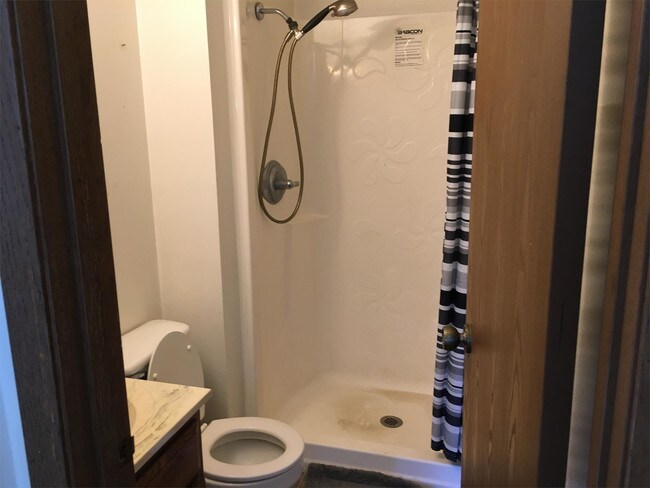 Building Photo - 408 N Highland St