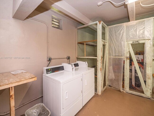 Building Photo - 8161 SW 24th Ct