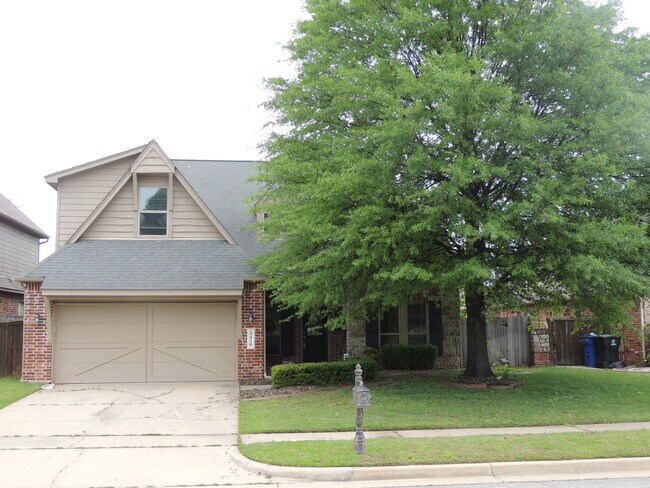 Building Photo - 4416 W Indianola St