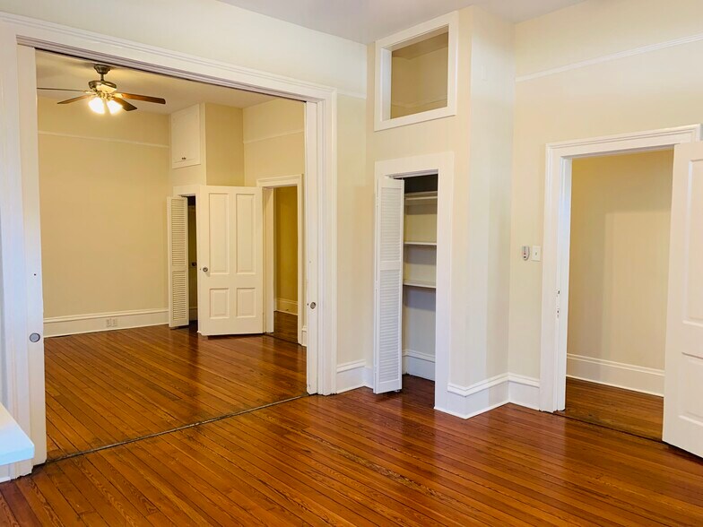 Building Photo - 903 Montgomery St