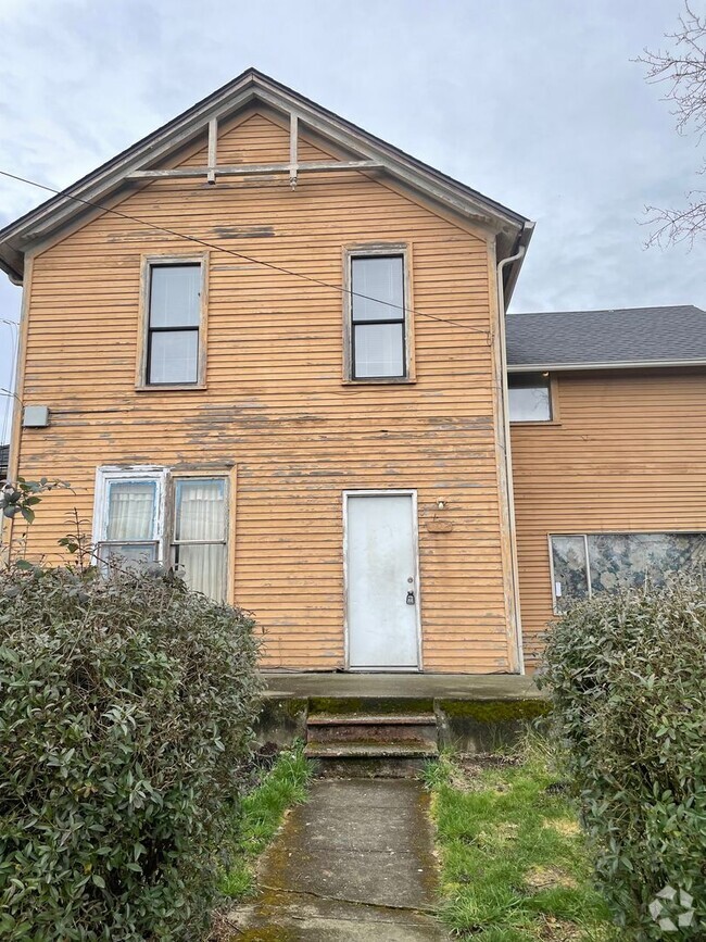 Building Photo - 2 Bedroom 1 Bath Upper Level Unit in Marys...