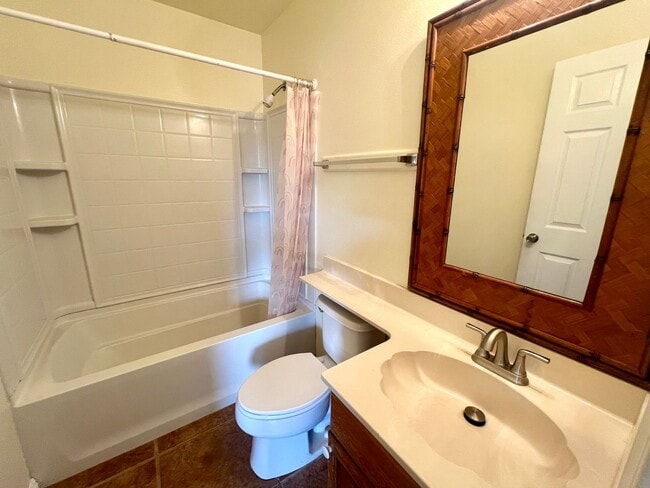 Building Photo - 3 Bedroom Home in Discovery Harbor with Ga...