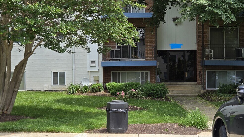 Building Photo - 11324 Cherry Hill Rd