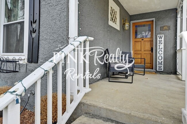 Building Photo - 1610 W Kiowa St