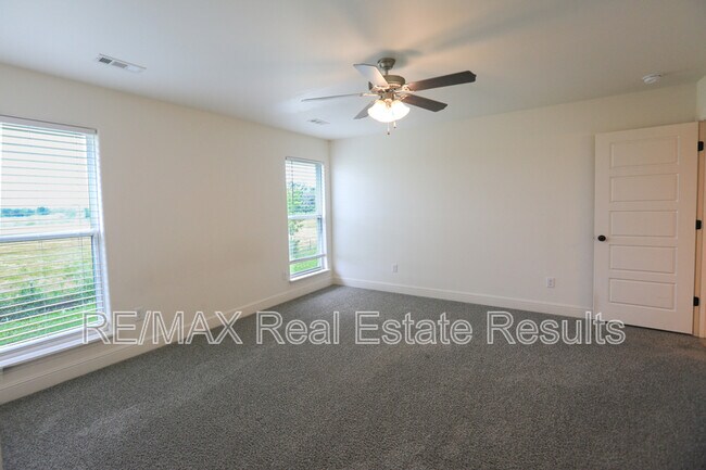 Building Photo - 501 NW 59th Ave