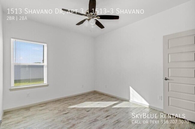 Building Photo - 1513 Shavano Dr