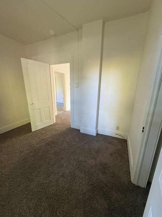 Building Photo - Charming 4-Bed, 2-Bath Home on Corner Lot ...