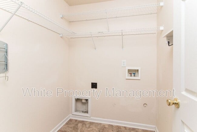 Building Photo - 2836 Oasis Ln