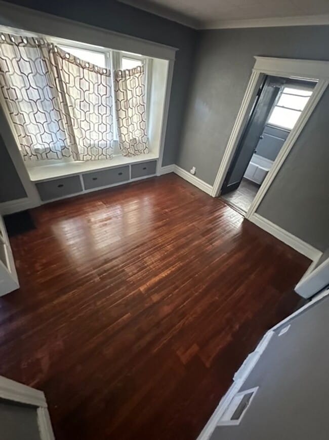 Building Photo - 268 Ave. C