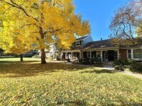 Building Photo - 9112 E Amherst Dr