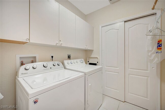 Building Photo - 7654 Pebble Creek Cir