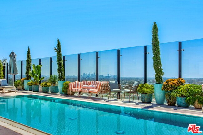Building Photo - 8420 W Sunset Blvd