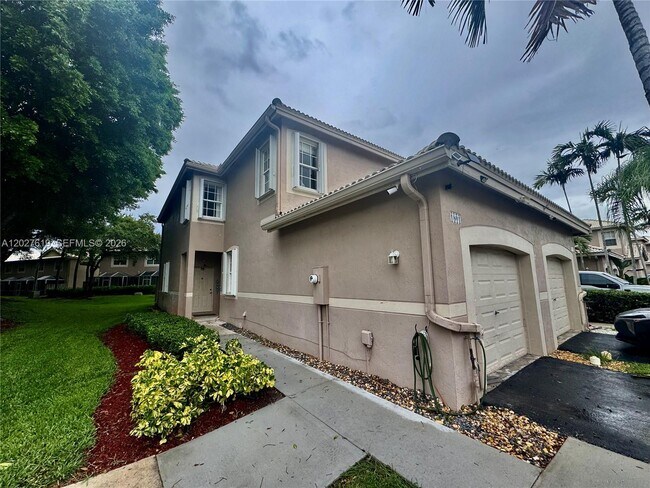 Building Photo - 1801 Salerno Cir