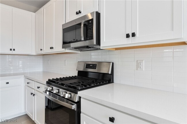 Building Photo - 3859 Painted Lady Ave