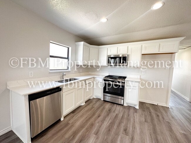 Building Photo - 203 Ave B