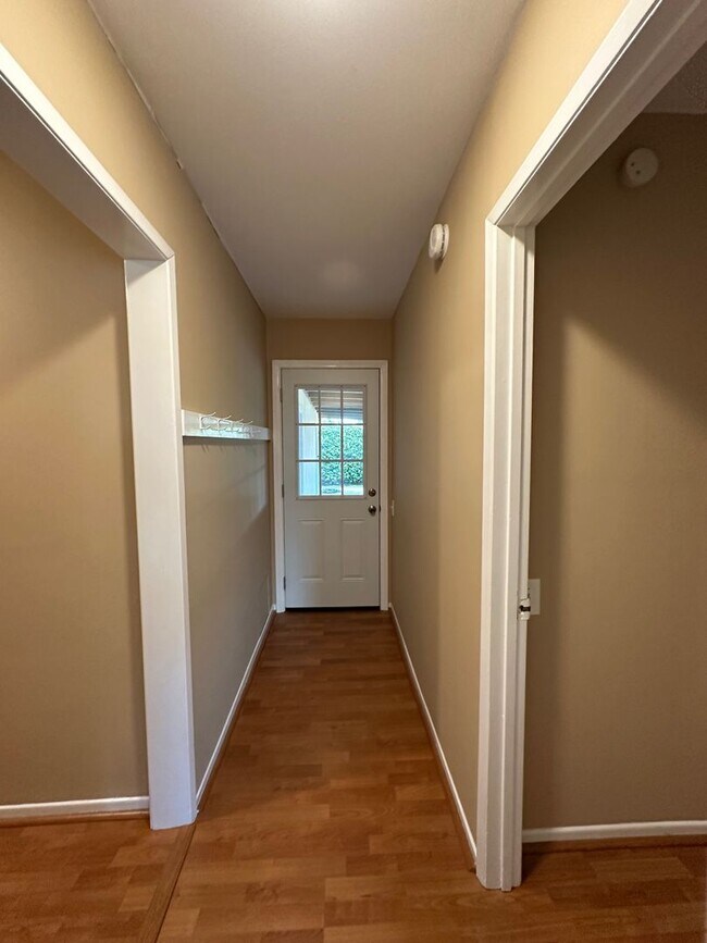 Building Photo - Stunning 5 bedroom tree lined cul-de-sac street in West Hills