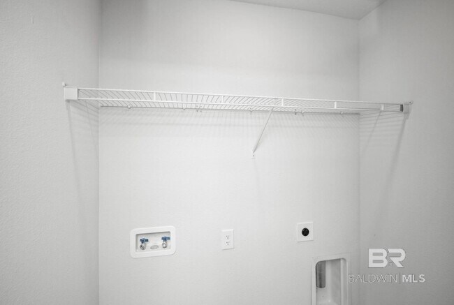 Building Photo - 4246 Lost Bay Dr