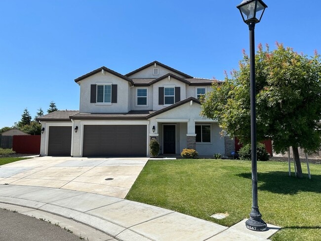 Primary Photo - Coming Soon – Luxurious 5 Bedroom, 3 Bath ...
