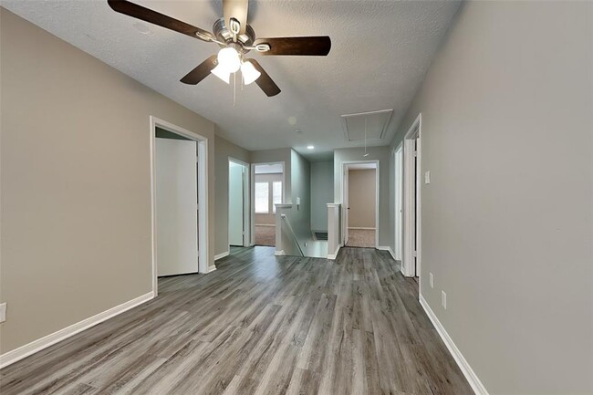 Building Photo - 8303 Holmwood Dr