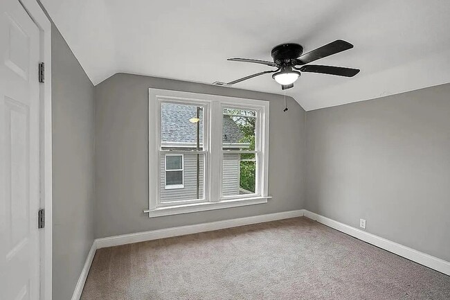 Building Photo - 5811 Bramble Ave